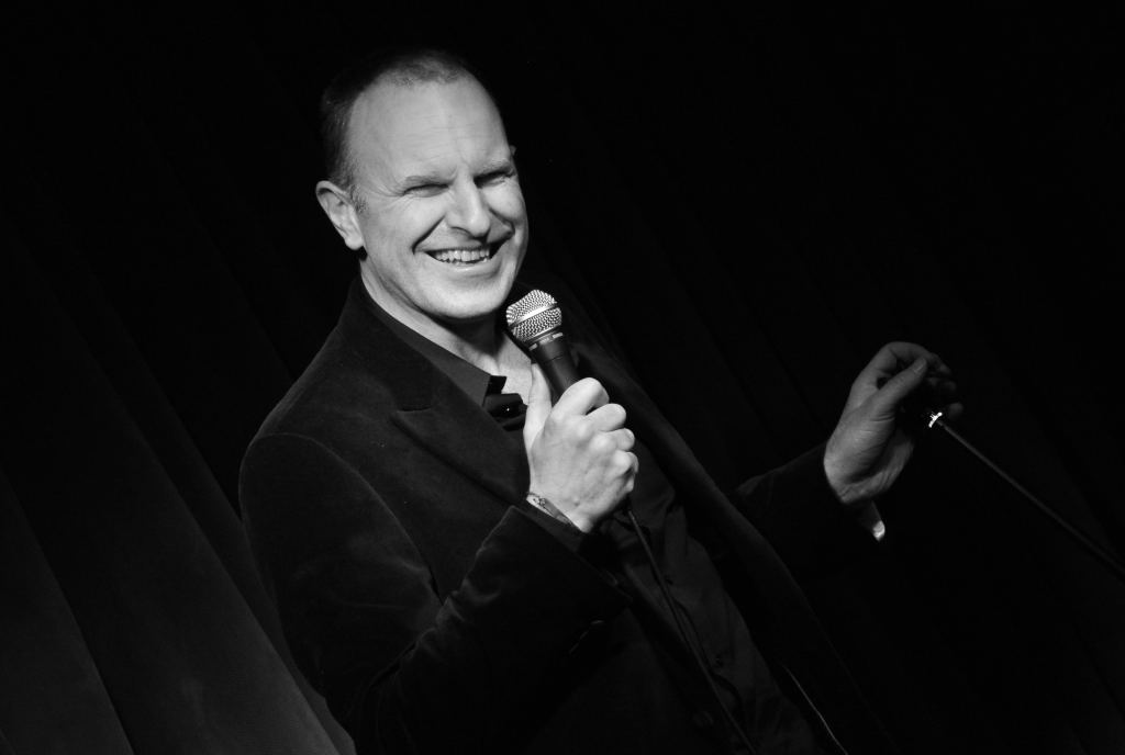 Simon Evans | International Comedy Club